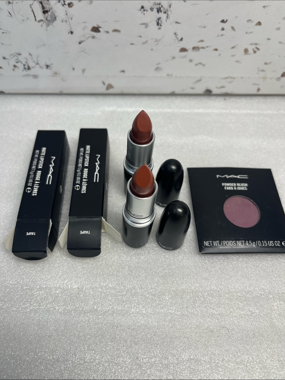 MAC Makeup 💄 - Picture 2 of 5